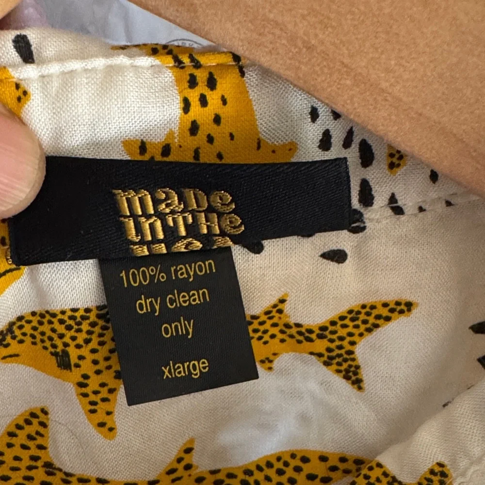 Nooworks Hard to Find Joyce Button Down Shirt - Yellow Sharks on White. Sz XL - Picture 8 of 9